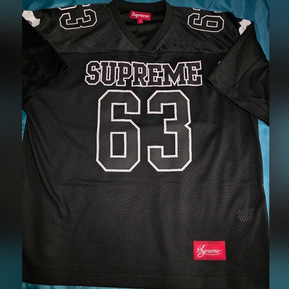 シャツ Supreme Bones Football Jersey \"Black\" WTS : Supreme Bones Football Jersey Black L DSWT (FW25/W1) - Vêtements